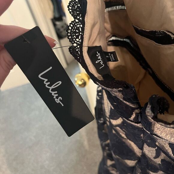 Lulu's Alluring Dream Navy Midi Dress Floral Mesh Spaghetti Strap Sz S - Picture 5 of 5